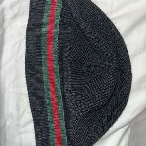 Gucci beanie size large fits around 7/12 hat size (7 3/8-7 5/8)